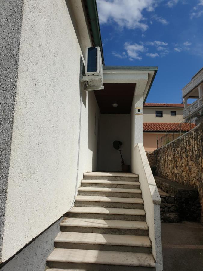 Villa Two Olives Vrbnik  Esterno foto